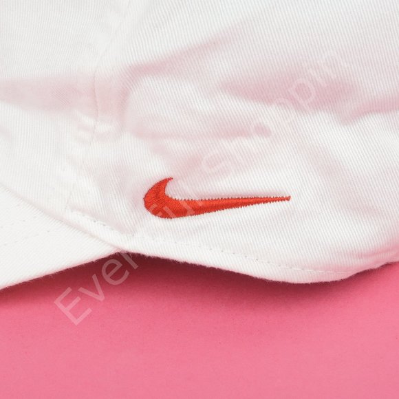 Nike Heritage86 Georgia Bulldogs Football 6 Panel Adjustable Hat in White - Picture 8 of 12